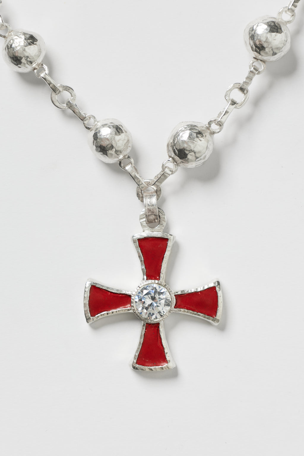 CROSS PENDANT ROUGE